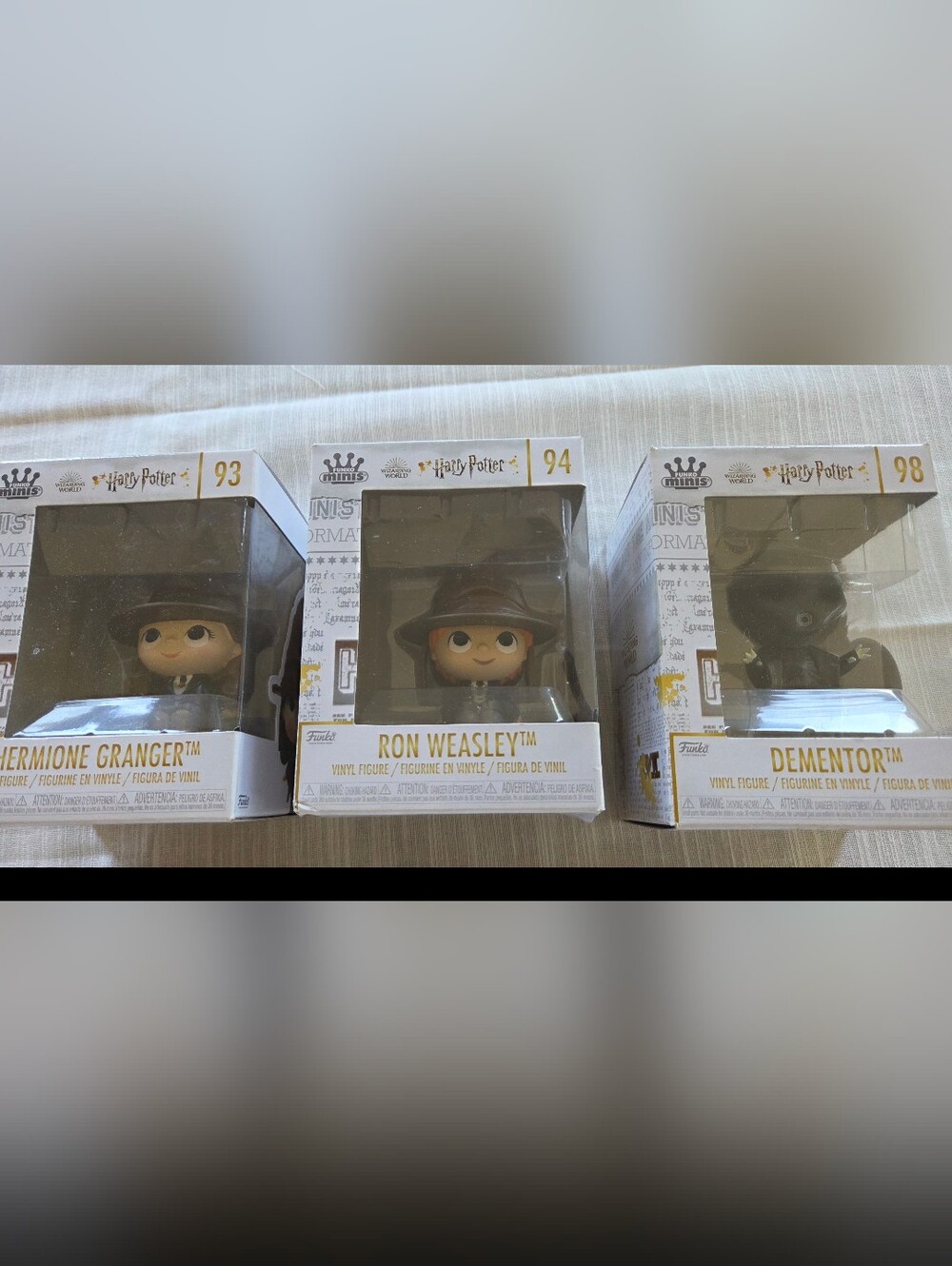 Six Harry Potter Funko Minis With The Harry Potter And The Cursed Child Book - Picture 4 of 5